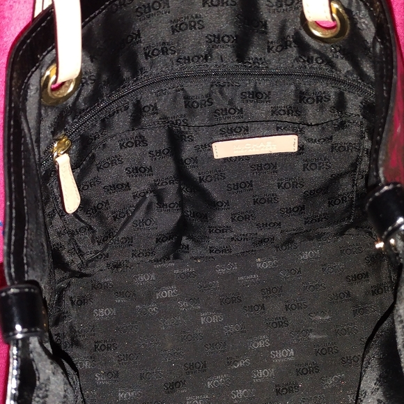 Michael Kors Shoulder Bag - Picture 2 of 3